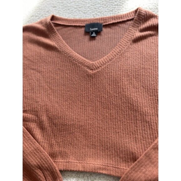 LUMIE'RE Womens V-Neck Long Sleeve Crop Rib Knit Sweater Camel Rust Size S - Picture 3 of 9